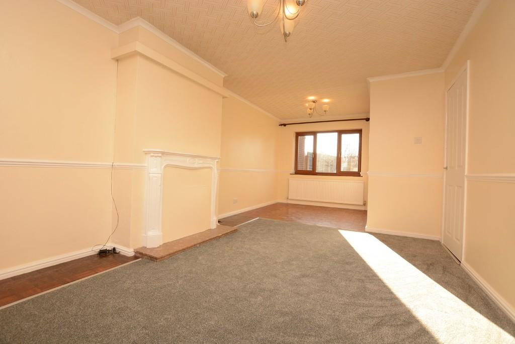 Green Lane, Birchmoor, Tamworth 3 bed semidetached house £895 pcm (£