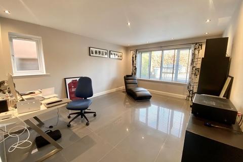 11 Fishers Drive, Shirley, Solihull, B90 1QH