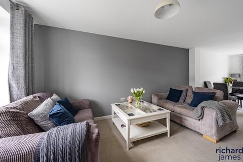 3 bedroom semi-detached house for sale - Mackay Crescent, Tadpole, Swindon, Wiltshire, SN25