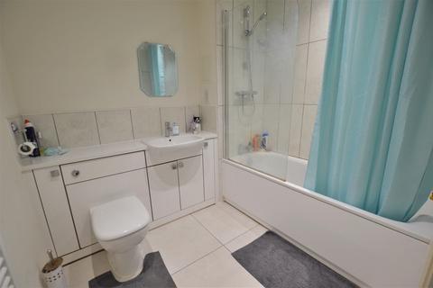 2 bedroom apartment for sale, Salisbury Road, Southall