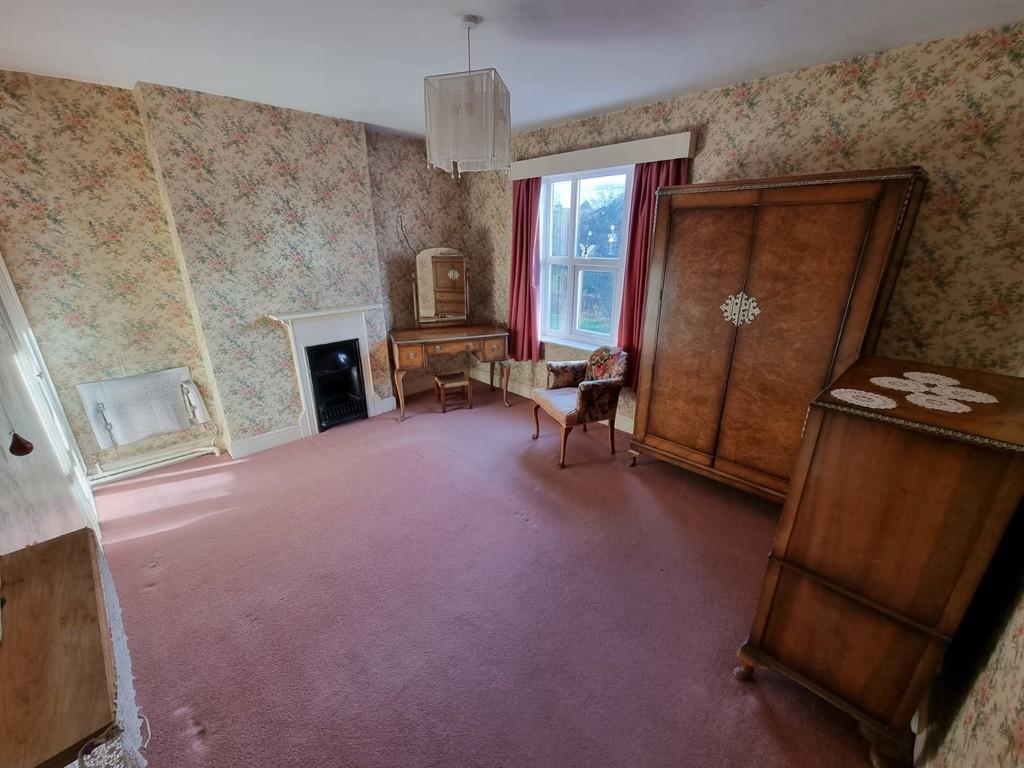 Brooke Road, Oakham 2 bed end of terrace house £230,000