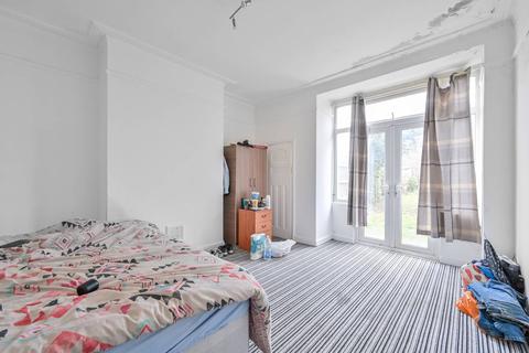 71 Headcorn Road, Thornton Heath, CR7 6JS