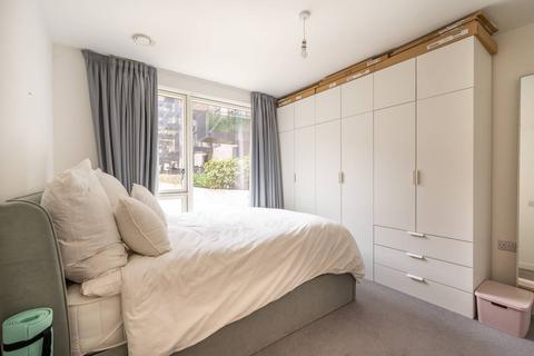 3 bedroom flat for sale, Legacy Wharf, Stratford, London, E15