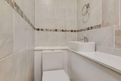 Flat 27, Doughty Court Prusom Street, London, E1W 3RT