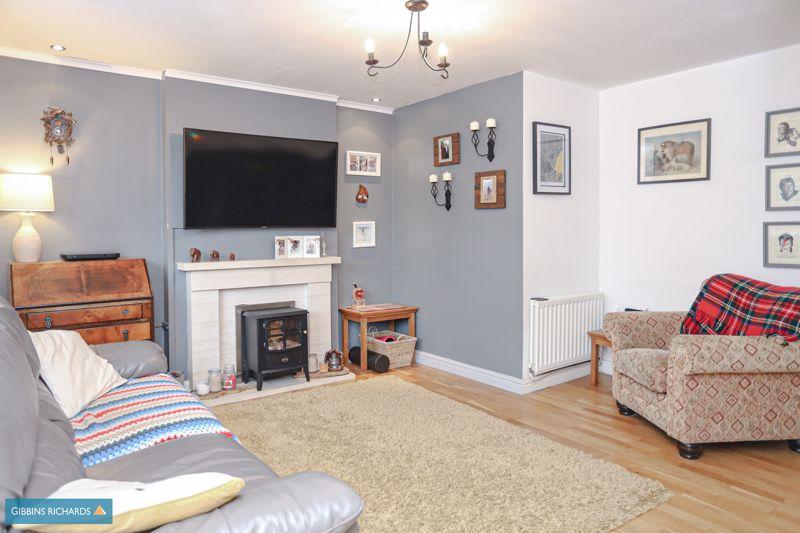 Barn Meads Road, Wellington 4 bed semidetached house £300,000