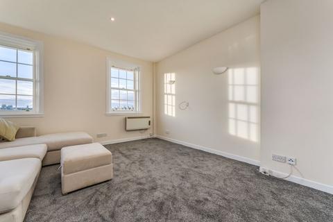 2 bedroom apartment to rent, 3E Cassillis Street, Ayr, KA7 1DN