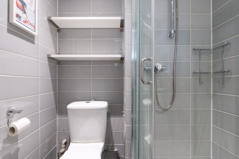 Studio to rent, Du Cane Court Balham High Road Balham SW17 7JB