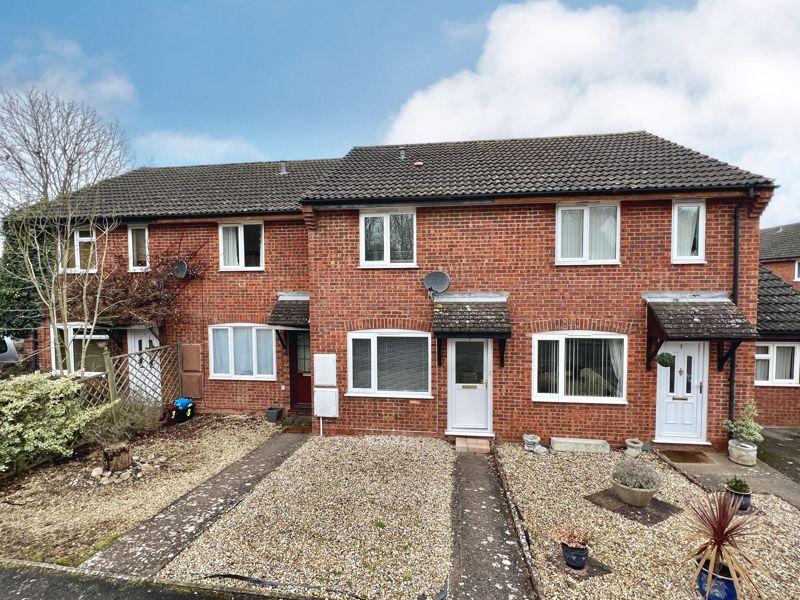 Celandine Mead, Taunton 2 bed terraced house £950 pcm (£219 pw)