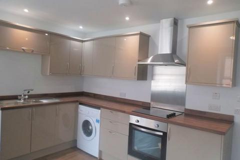 3 bedroom apartment to rent, South Street, Chichester