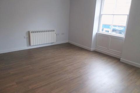 3 bedroom apartment to rent, South Street, Chichester