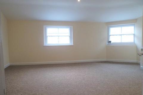 3 bedroom apartment to rent, South Street, Chichester