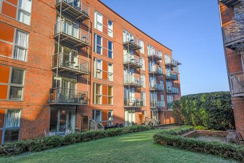2 bedroom apartment for sale, The Heart, Walton-On-Thames