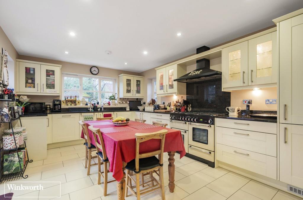 Kitchen/Breakfast Rm
