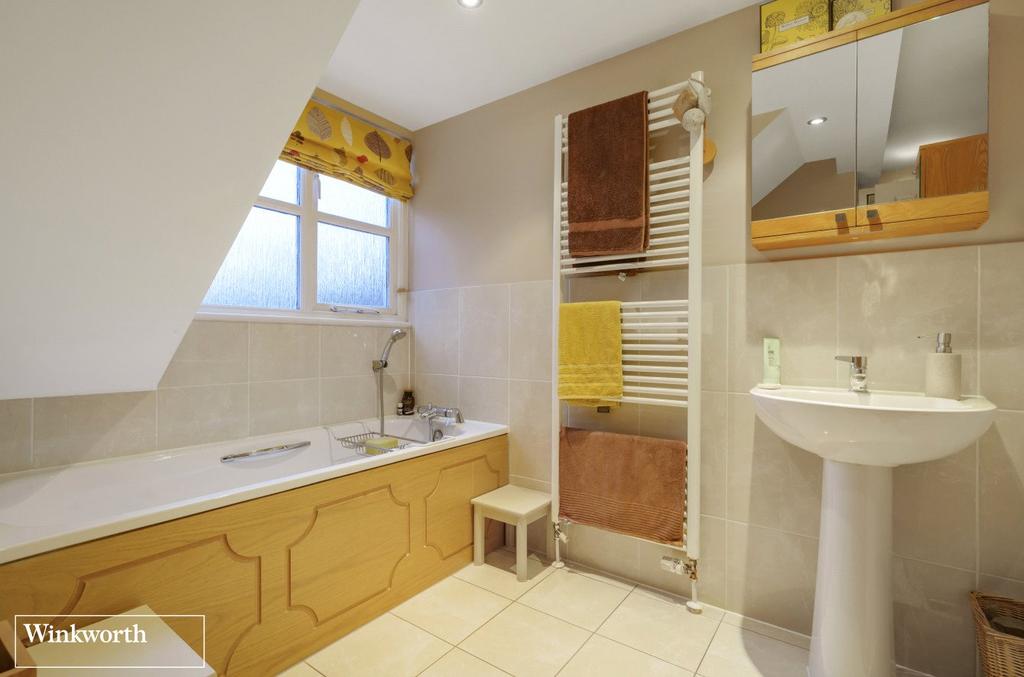 En-Suite Bathroom