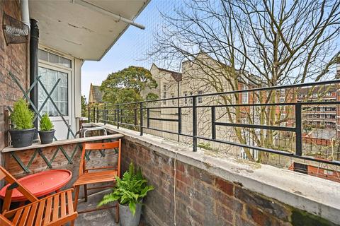 3 bedroom apartment for sale - Becklow Gardens, London, W12