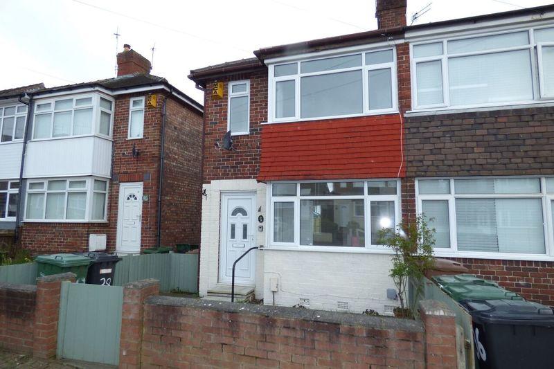Curlender Close, Birkenhead, CH41 7BW 2 bed end of terrace house £95,000