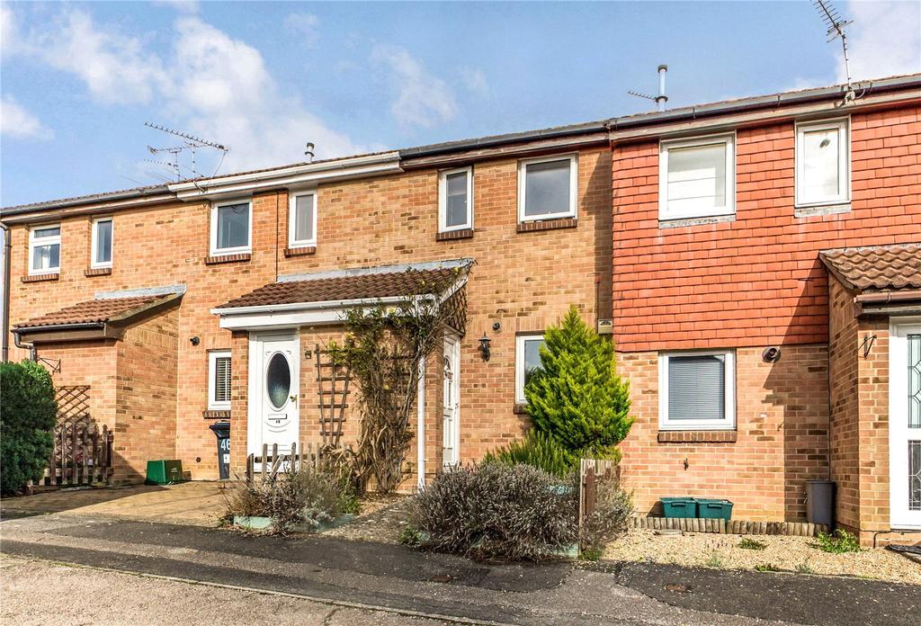 Pemberton Gardens, Calcot, Reading... 2 bed terraced house £1,250 pcm
