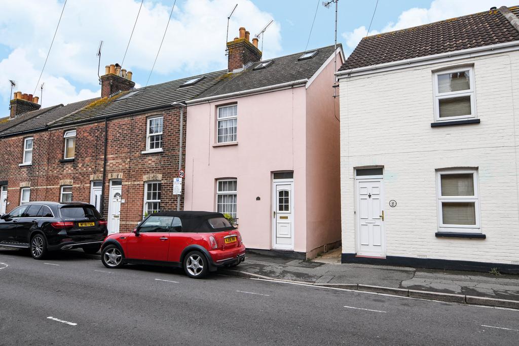 Stanley Road, Poole, 2 bed terraced house £1,250 pcm (£288 pw)