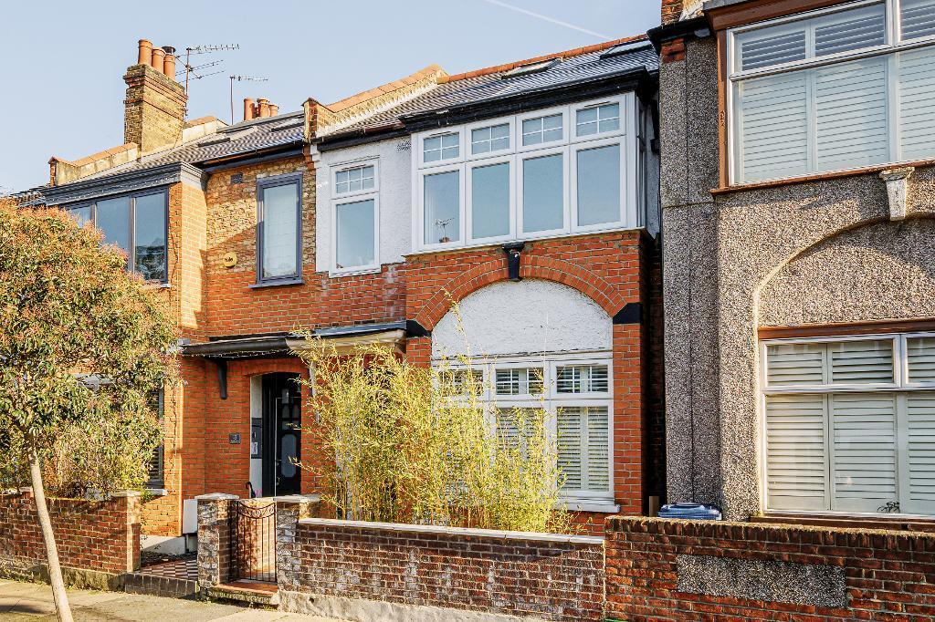 Half Acre Road, Hanwell, London, W7 3JH 4 bed terraced house £2,800