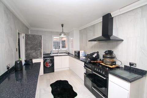 72 Charles Road, Staines, TW18 1JX