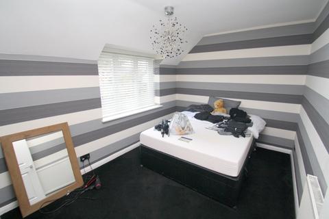 72 Charles Road, Staines, TW18 1JX