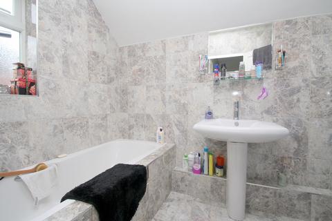 72 Charles Road, Staines, TW18 1JX