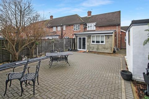 72 Charles Road, Staines, TW18 1JX