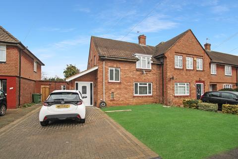 72 Charles Road, Staines, TW18 1JX