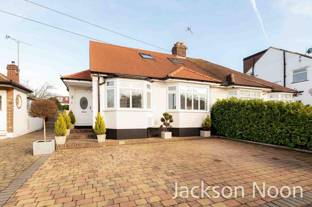 Lakehurst Road, Ewell Court, KT19 3 bed semidetached bungalow £650,000