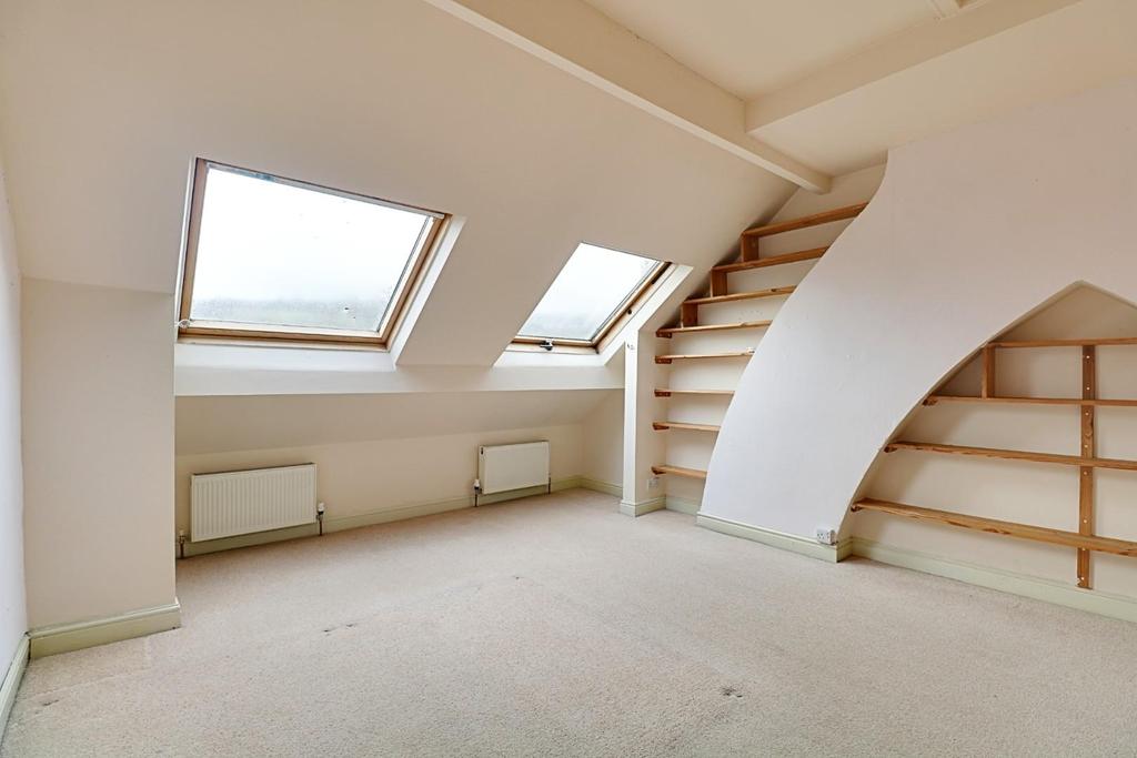 Top Floor Bedroom (2).jpg