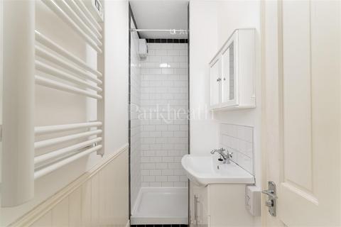 Flat 8, 3 Tasker Road, London, NW3 2YR