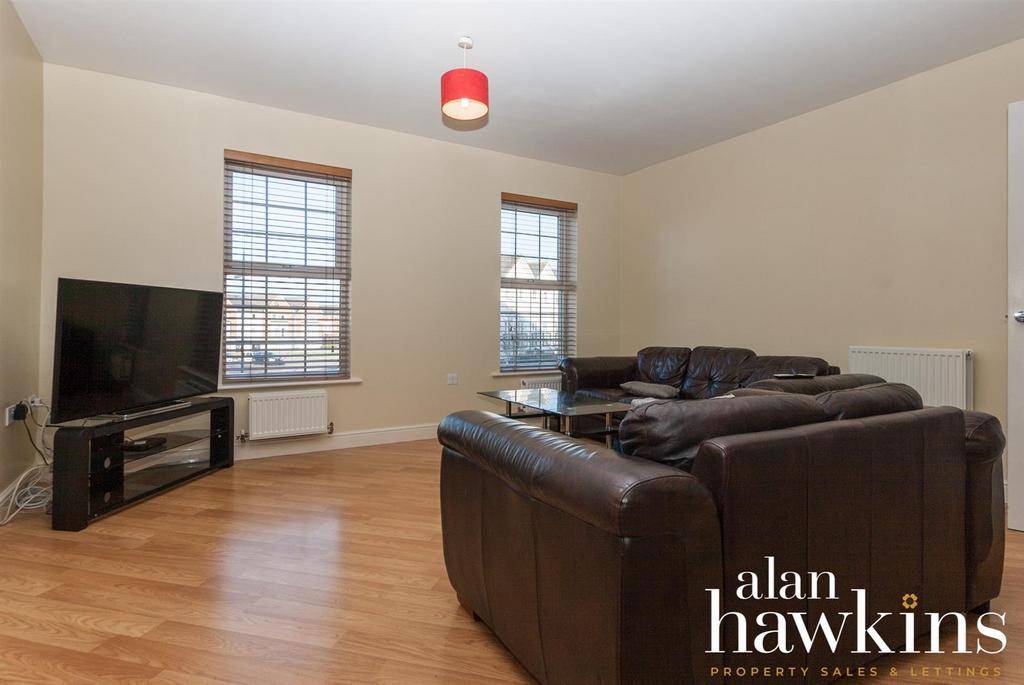 Doulton Close, Swindon SN25 2 2 bed apartment for sale £140,000