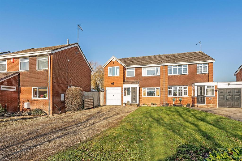 Coppice Walk, Cheswick Green, Solihull 4 bed semidetached house for