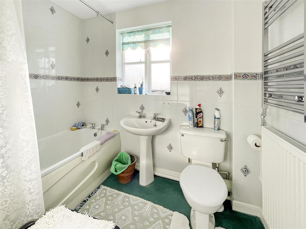 Bathroom.JPG
