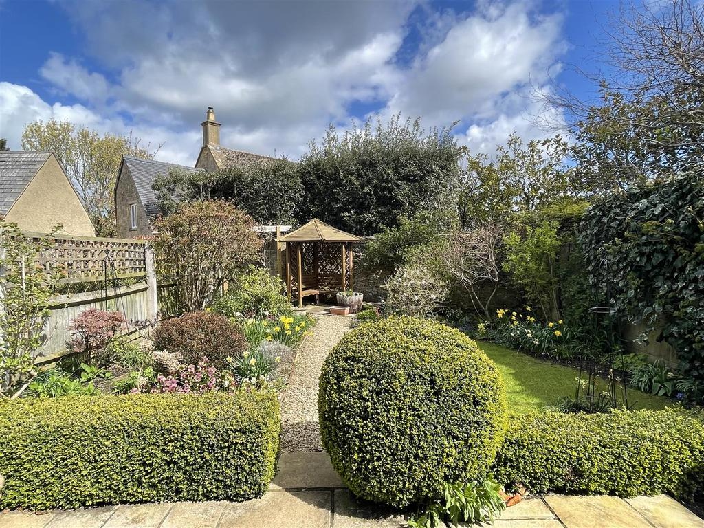 Garden 1.JPG
