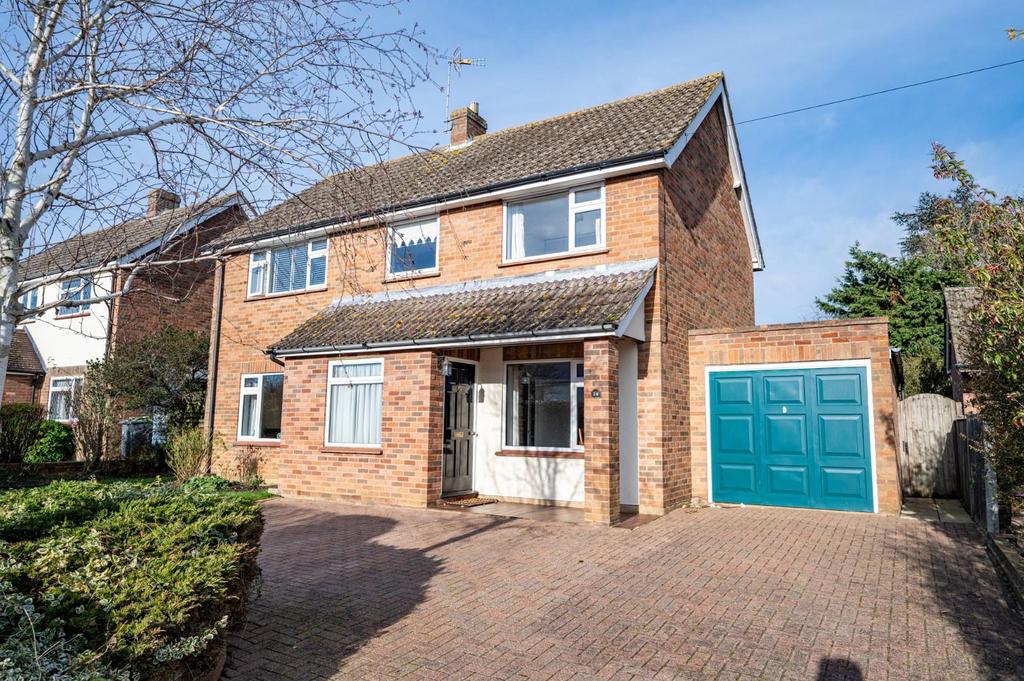 Springfields, Dunmow 4 bed detached house £550,000