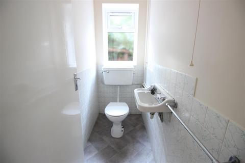215a Park Road, Uxbridge, UB8 1NS