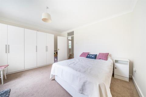 2, Eversleigh Buckingham Close, Guildford, GU1 1TR