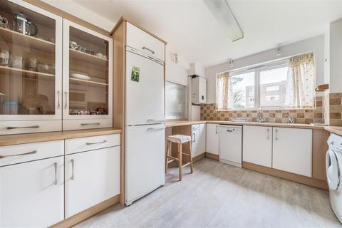 2, Eversleigh Buckingham Close, Guildford, GU1 1TR