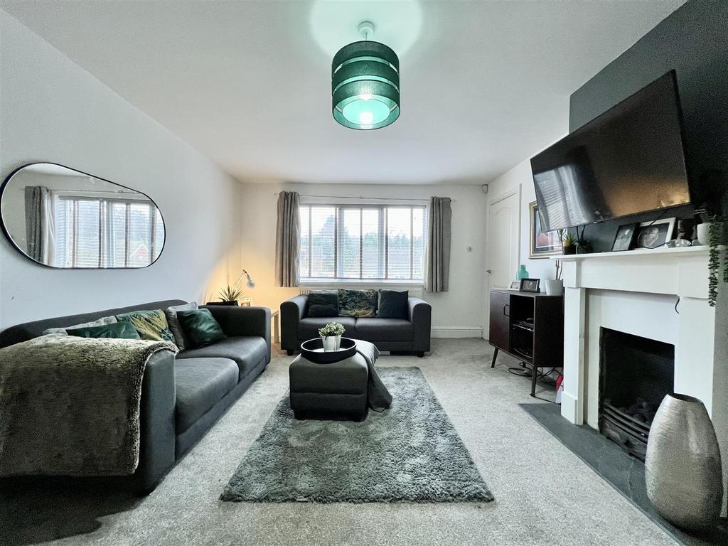 1880 DEFA-AECE-4 E81-AFC5-51471950329 C.jpeg