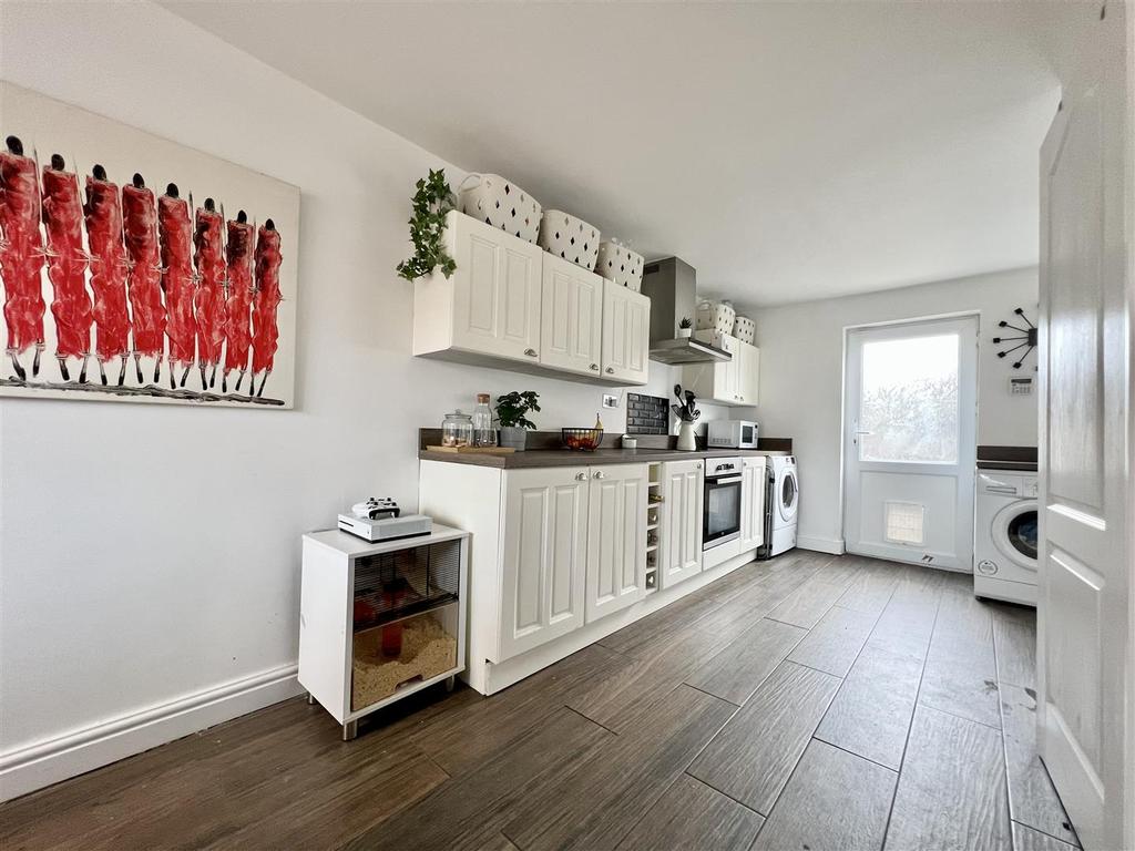 435730 A3-353 D-40 CA-83 C5-AFD9 DD08 A013.jpeg