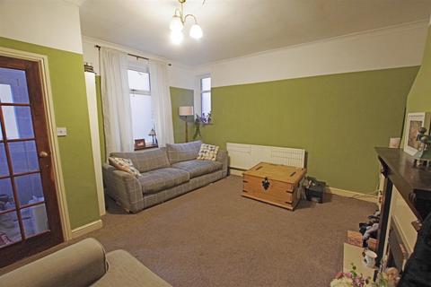 4 bedroom semi-detached house for sale - Huddersfield Road, Brighouse