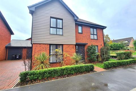 4 bedroom detached house for sale - Millers Way, Nuneaton