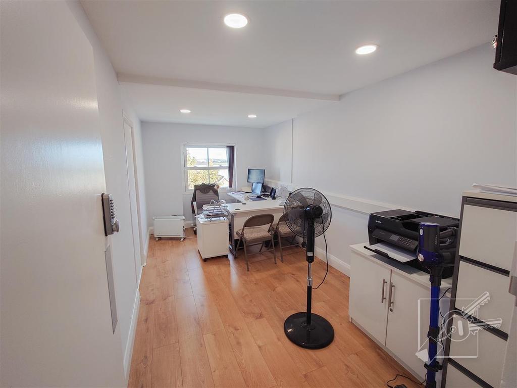 Suite 16