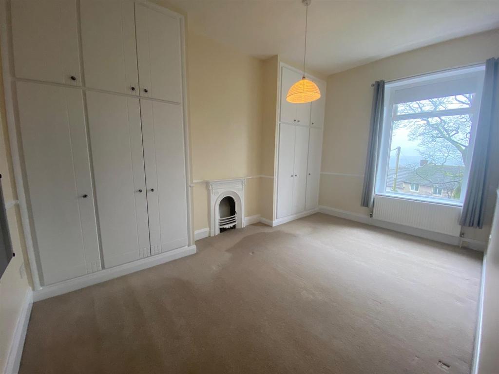 MASTER BEDROOM.jpg