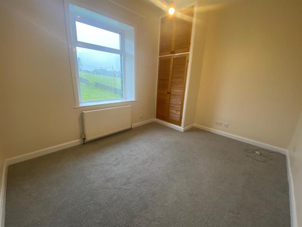 BEDROOM.jpg