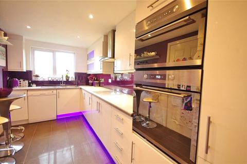 2 bedroom apartment for sale - Farthing Close, Watford, Hertfordshire, WD18