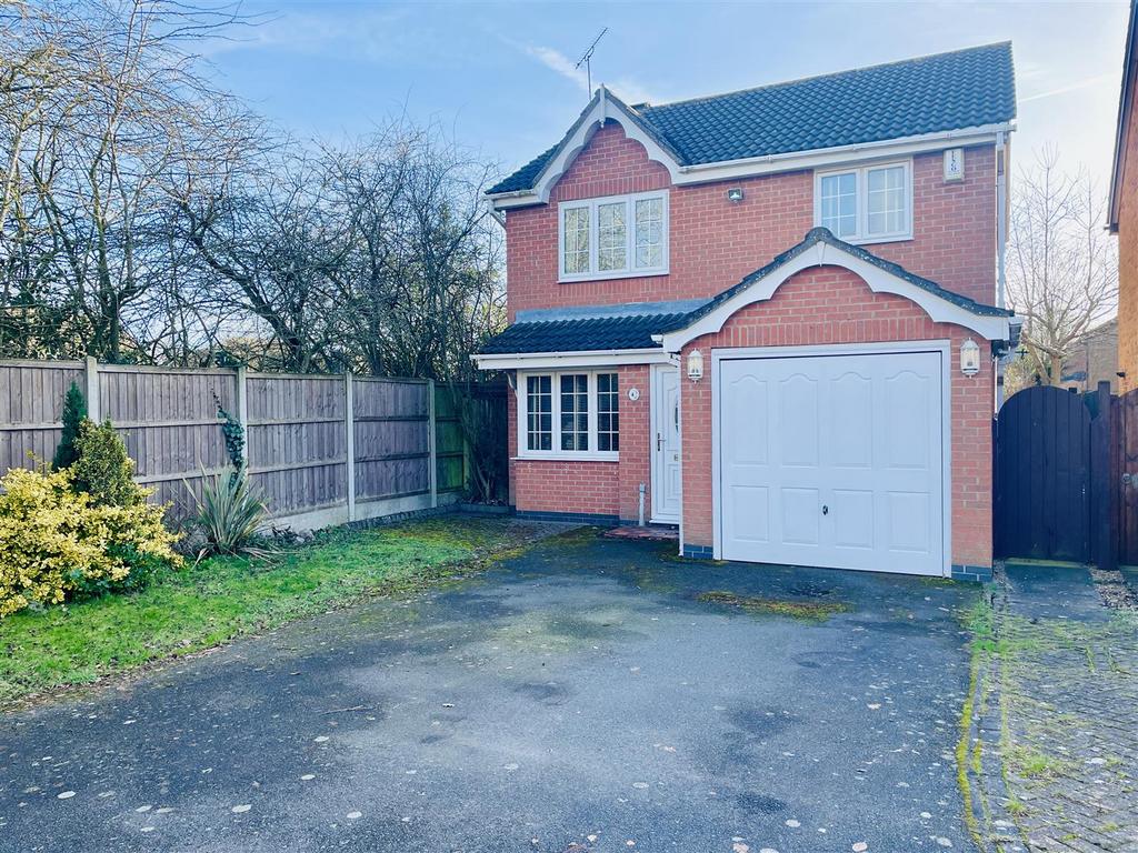 Briarmead, Burbage, Hinckley 3 bed detached house £300,000