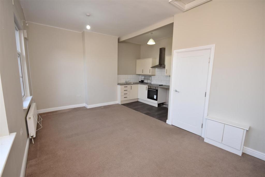 Vale Road, Whitby, Ellesmere Port 2 bed apartment £600 pcm (£138 pw)