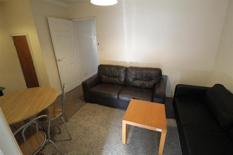 4 bedroom terraced house to rent - Strathmore Avenue, Coventry